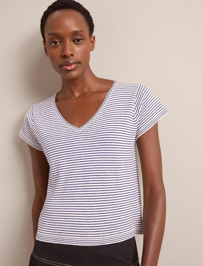 Cefinn Madison Linen Blend V Neck Knit T-Shirt - White Navy Stripe Knit