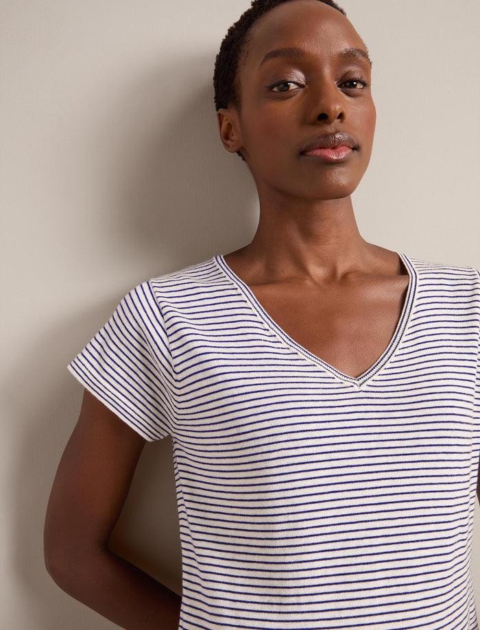 Cefinn Madison Linen Blend V Neck Knit T-Shirt - White Navy Stripe Knit