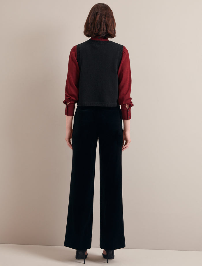 Cefinn Wesley Cashmere Blend V Neck Waistcoat - Black Knit