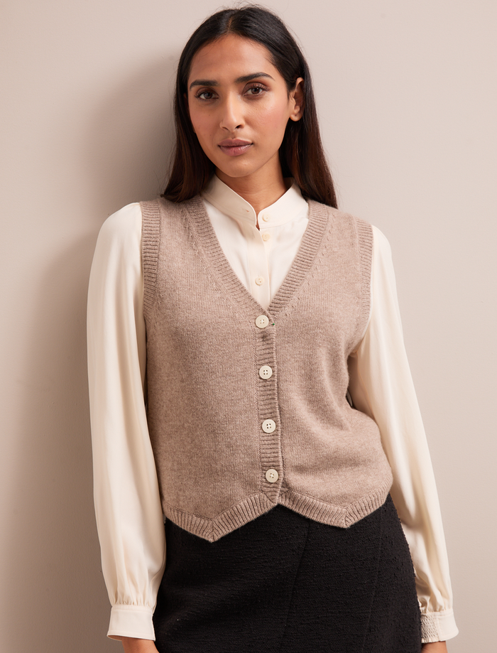 cefinn Wesley Cashmere Blend V Neck Waistcoat - Taupe Knit