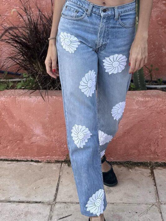 celia dragouni Lazy Daisy