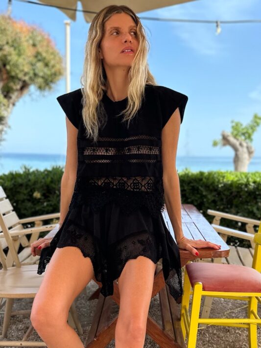 celia dragouni Painted Black