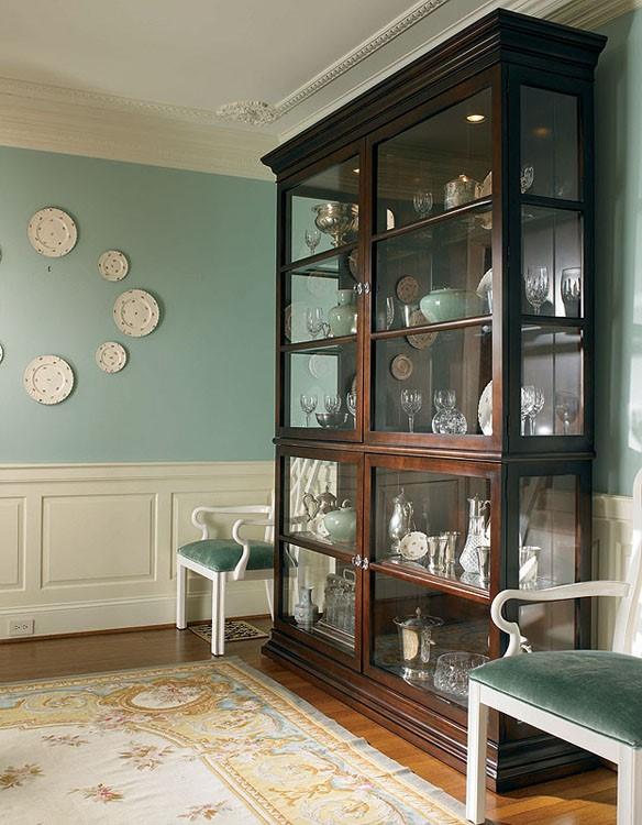 Century 779-423 - New Traditional Display Cabinet