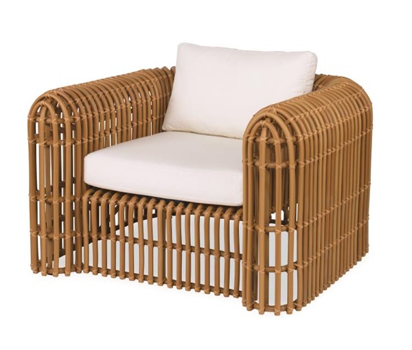 century C7-D52-14 - Gio Outdoor Lounge Chair