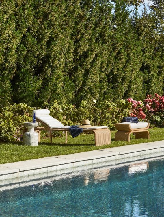 Century C7-D54-47 - August Outdoor Bench