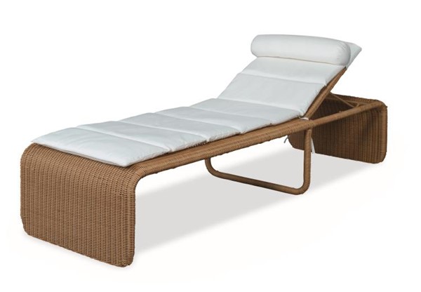 century C7-D54-70 - August Outdoor Chaise