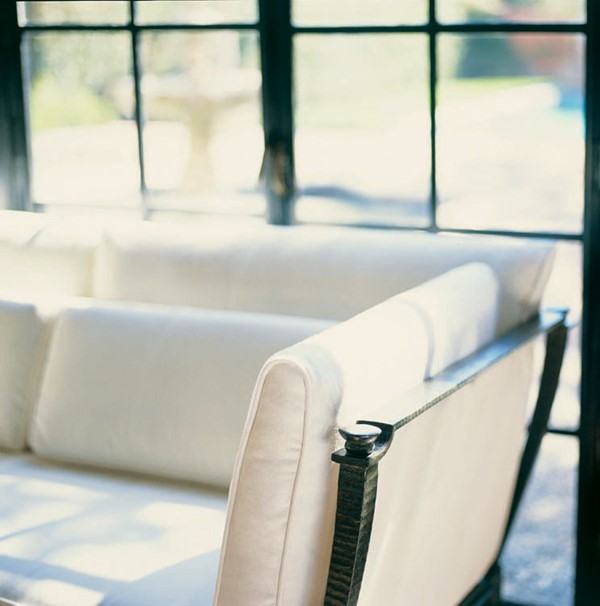 Century D12-42-1 - Andalusia Loveseat