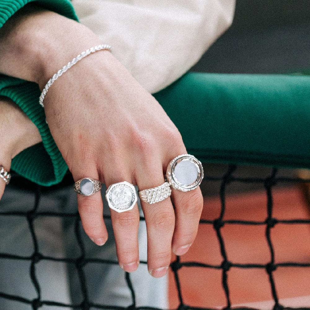 Chained & Able Siren Pearl Sovereign Ring RINGS