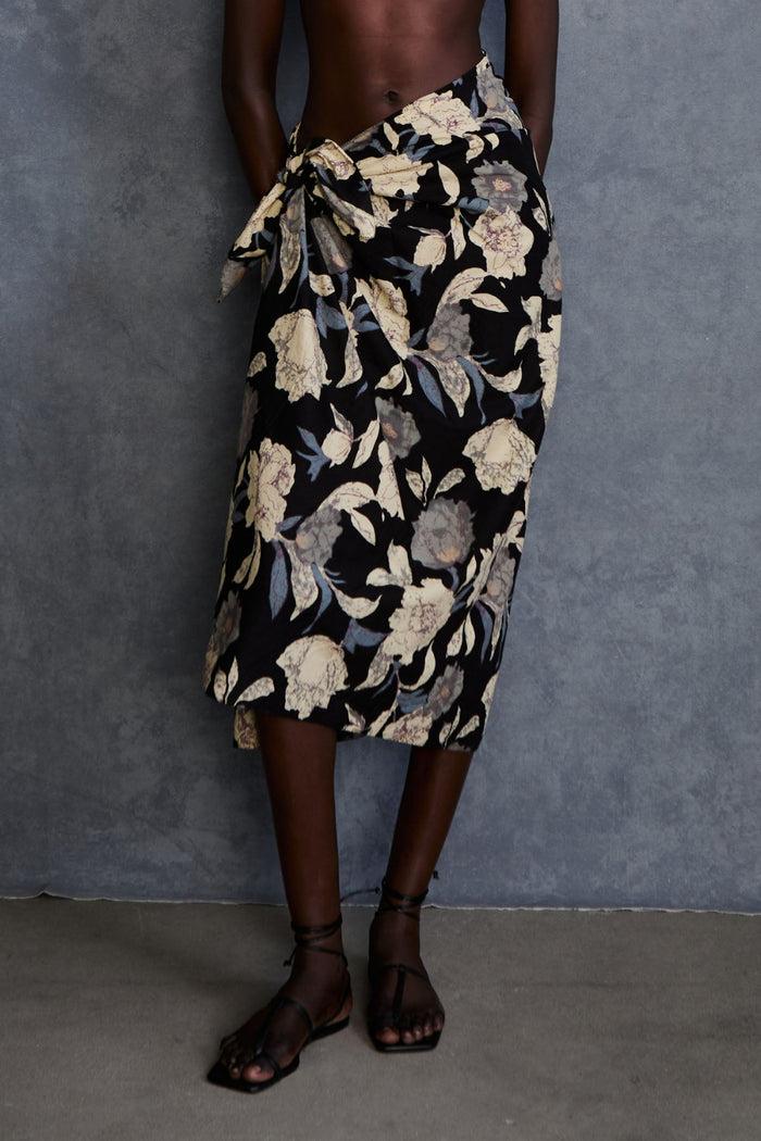 Chan Luu Freesia Printed Sarong Black RTW