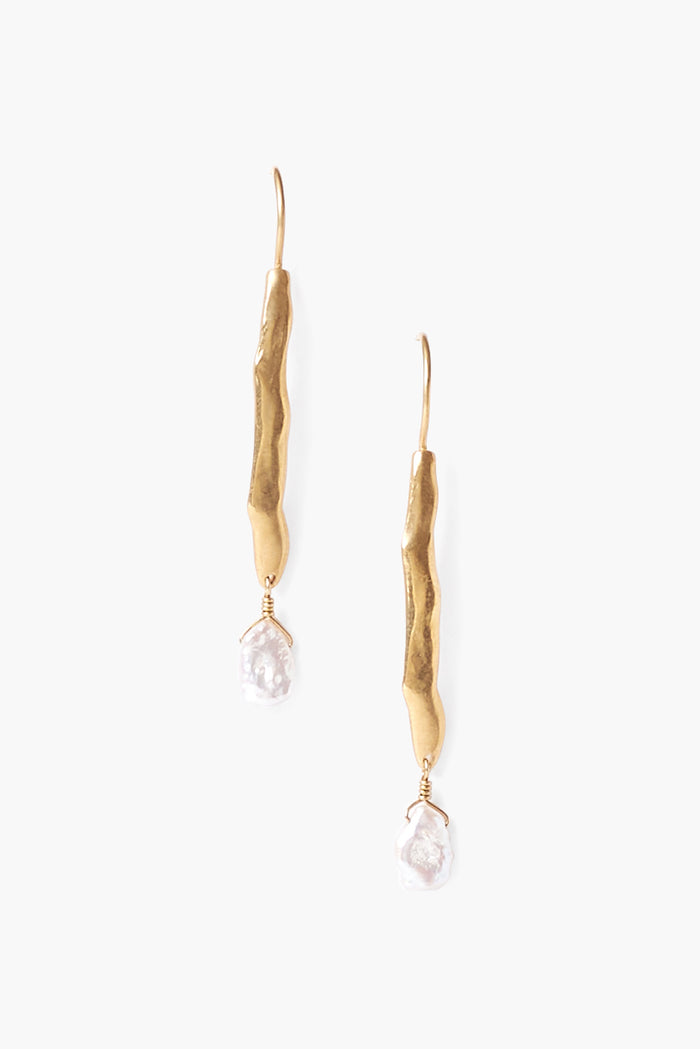 chan luu Gold Wave Pearl Drop Earrings White Earrings