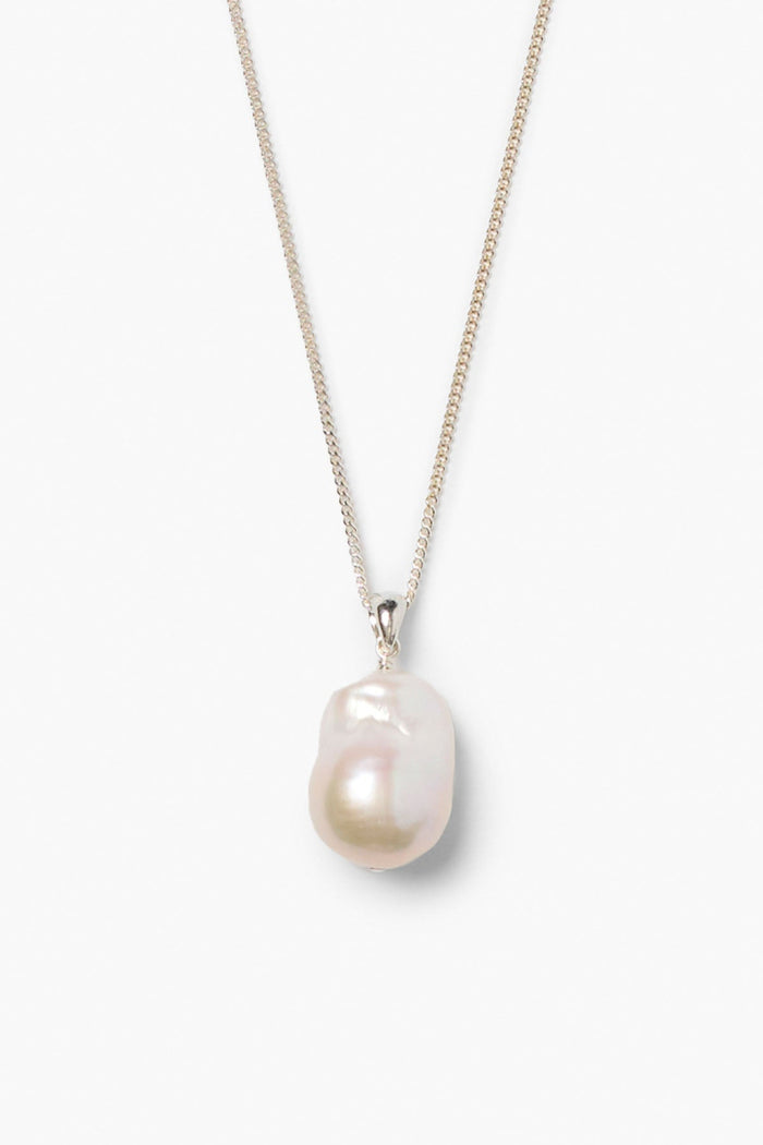 chan luu Marguerite Pearl Necklace Silver Necklaces