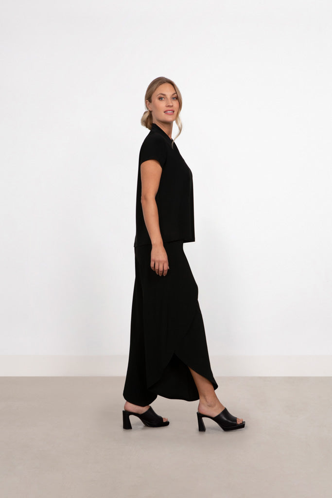 Charisma Deep V Trapeze Top Cap Sleeve Top Black