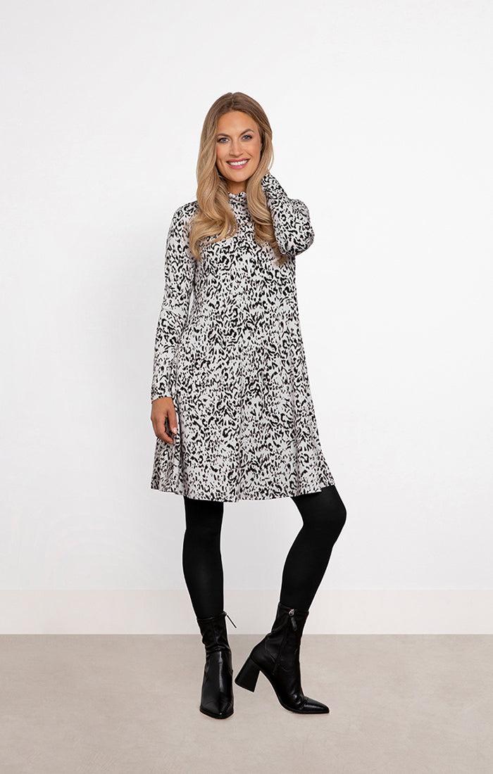 Charisma Turtle Neck Trapeze Dress Print Dress Print Black