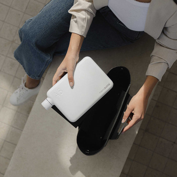 Charles And Marie A5 Edelstahlflasche Memobottle™ Weiss - Flache Wiederverwendbare TRINK- & WASSERFLASCHE - 1050 Ml | Memobottle™