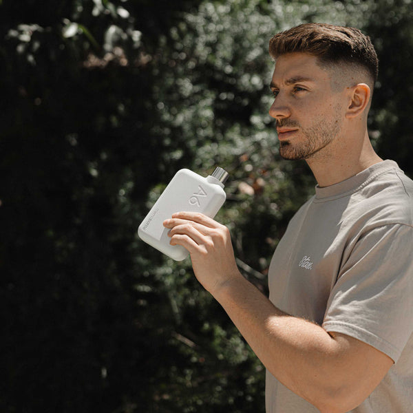 Charles And Marie A6 Edelstahlflasche Memobottle™ Weiss | Flache Wiederverwendbare TRINK- & WASSERFLASCHE | 500 Ml