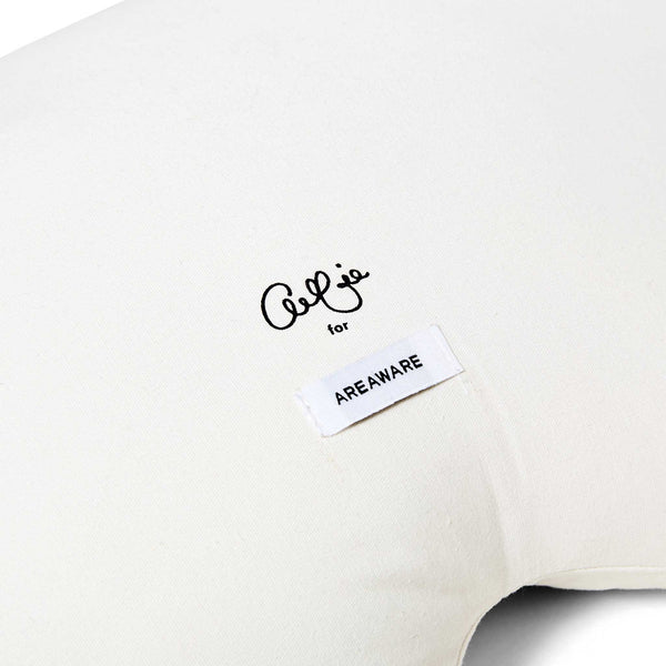 Charles And Marie AELFIE PILLOW | Hund | TIER-ZIERKISSEN | Aelfie Oudghiri | Areaware