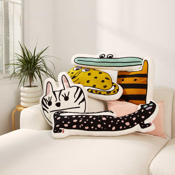 Charles And Marie AELFIE PILLOW - Katze - TIER-ZIERKISSEN | Aelfie Oudghiri | Areaware