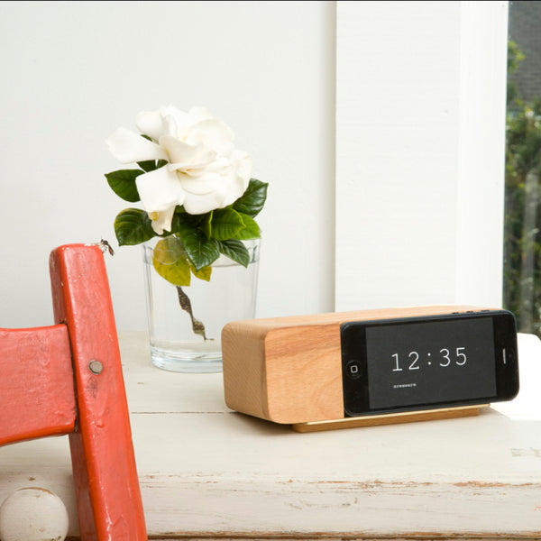 charles and marie ALARM DOCK | iPHONE HALTER für iPhone 5/5s | Jonas Damon | Areaware