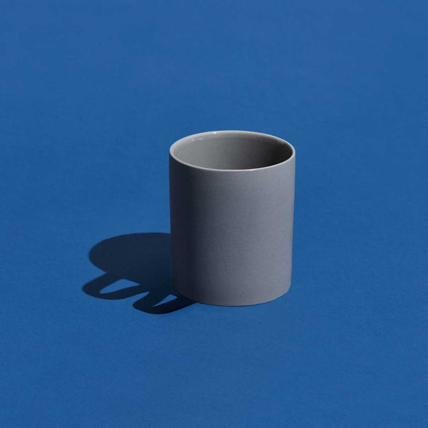 Charles And Marie ANNIKA | Grauer FORMEN BECHER | Ian Anderson | Aandersson