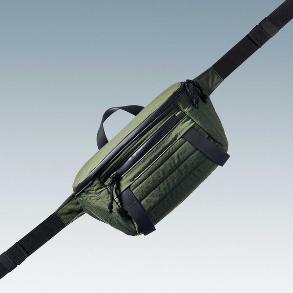 Charles And Marie ARRIS SLINGBAG - Moosgrüne Umhängetasche | Craighill