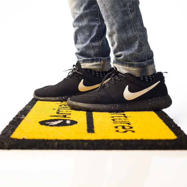 Charles And Marie ARRIVALS & DEPARTURES | FUSSMATTE | 70x40 Cm | Fisura