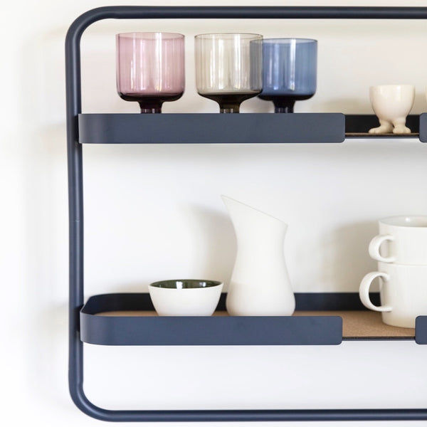 Charles And Marie BIG HUG | Niedriges WANDREGAL | Hans Thyge & Co | DesignBite