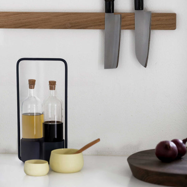 charles and marie BIG HUG OIL & VINEGAR - Öl & Essig Spender - Hans Thyge & Co | DesignBite