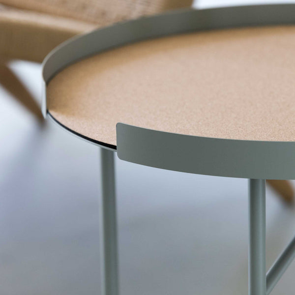 Charles And Marie BIG HUG | Runder BEISTELL- & KAFFEETISCH | Hans Thyge & Co | DesignBite