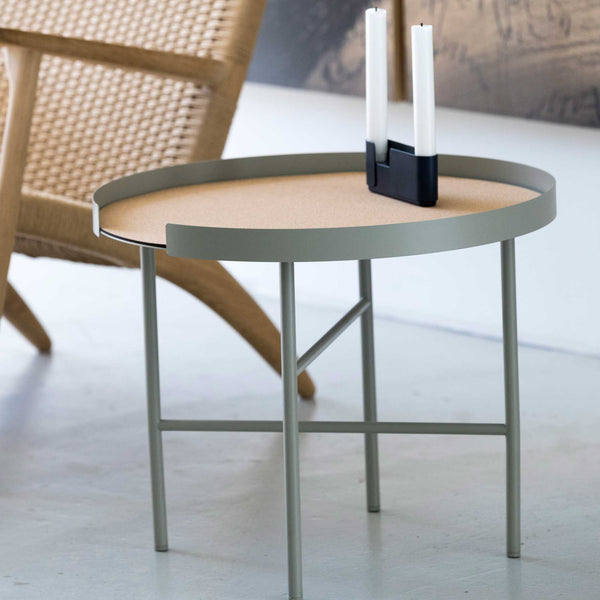 Charles And Marie BIG HUG | Runder BEISTELL- & KAFFEETISCH | Hans Thyge & Co | DesignBite