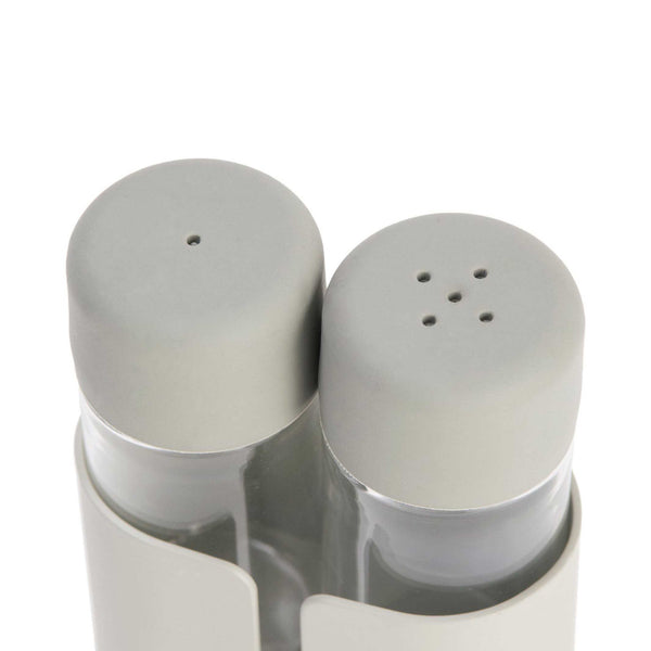 Charles And Marie BIG HUG SALT & PEPPER - Salz- & Pfefferstreuer Set - Hans Thyge & Co | DesignBite