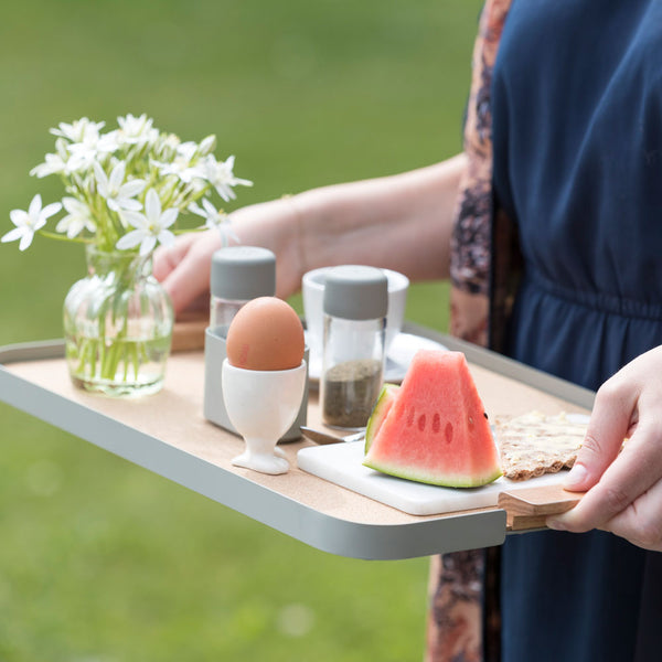 charles and marie BIG HUG SERVING TRAY - Serviertablett - 48x30 cm - Hans Thyge & Co | DesignBite