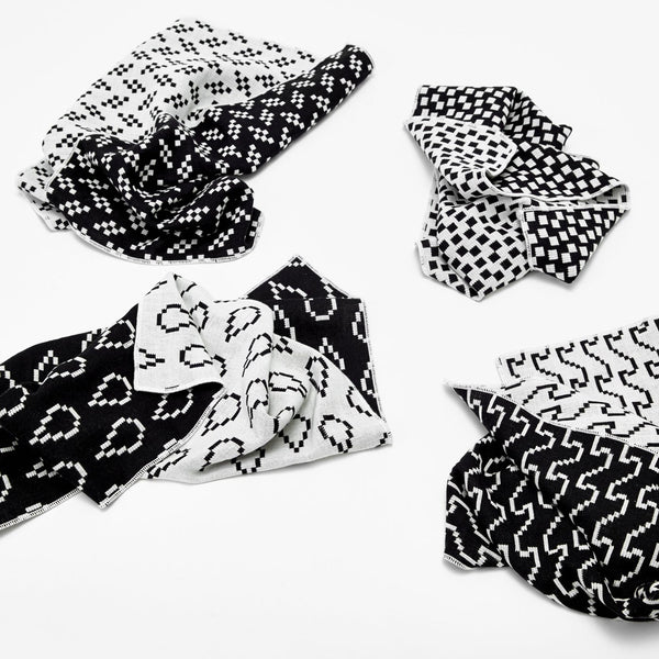 Charles And Marie BITMAP TEXTILES | 4 STOFFSERVIETTEN | Susan Kare | Areaware