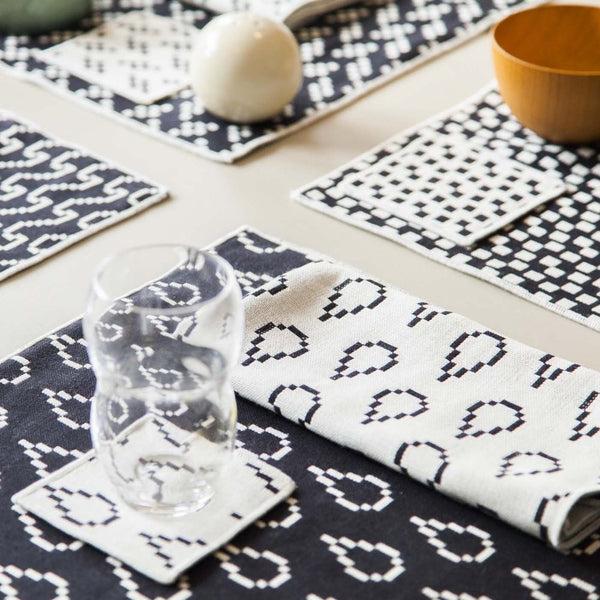 charles and marie BITMAP TEXTILES | 4 STOFFSERVIETTEN | Susan Kare | Areaware