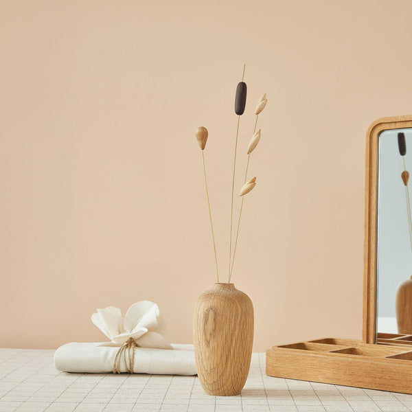 Charles And Marie BLOOM - Kleine Holz Vase - 12 Cm Hoch | Mencke&vagnby | Spring Copenhagen