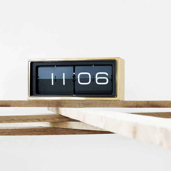 Charles And Marie BRICK | WAND- & TISCHUHR | Erwin Termaat | Leff Amsterdam