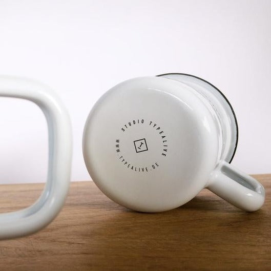 Charles And Marie SMUNDAY - Emaillebecher | typealive