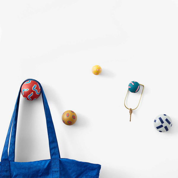 charles and marie CHIAOZZA WALL HOOKS | vers. GARDEROBENHAKEN | 5er Set | Areaware