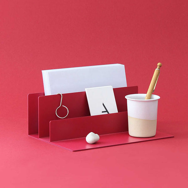 Charles And Marie COLOR OBJECT HOTEL | SCHREIBTISCH-ORGANIZER | Antje Pesel | 100percent