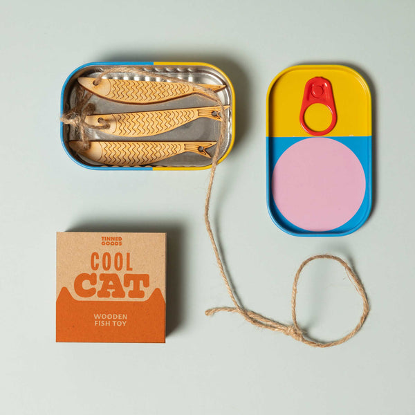 charles and marie COOL CAT - Tinned Goods - Fisch-Katzenspielzeug aus Holz | Block Design