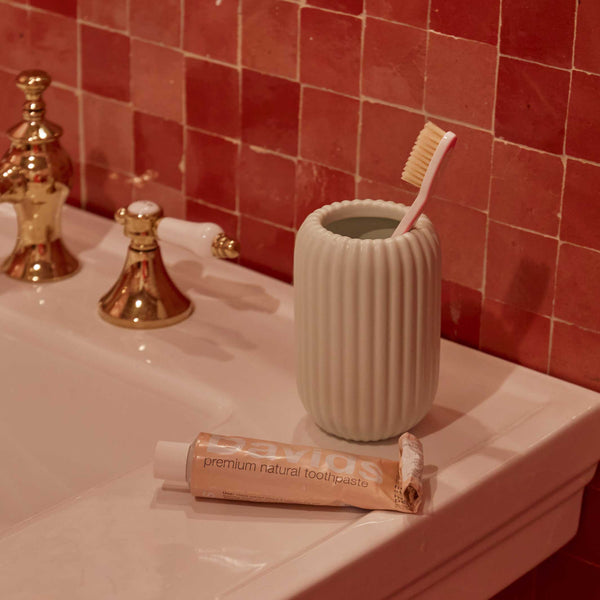 Charles And Marie CORDUROY SINK CUP | SPÜL- & ZAHNPUTZ-BECHER | Helen Levi | Areaware