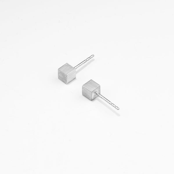 Charles And Marie CUBE | 925er Sterling Silber OHRSTECKER | Jonathan Radetz