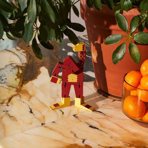 Charles And Marie CUBEBOT CRYPTOIDS SASQUATCH - Roter 3D Puzzle Roboter - Small | David Weeks | Areaware