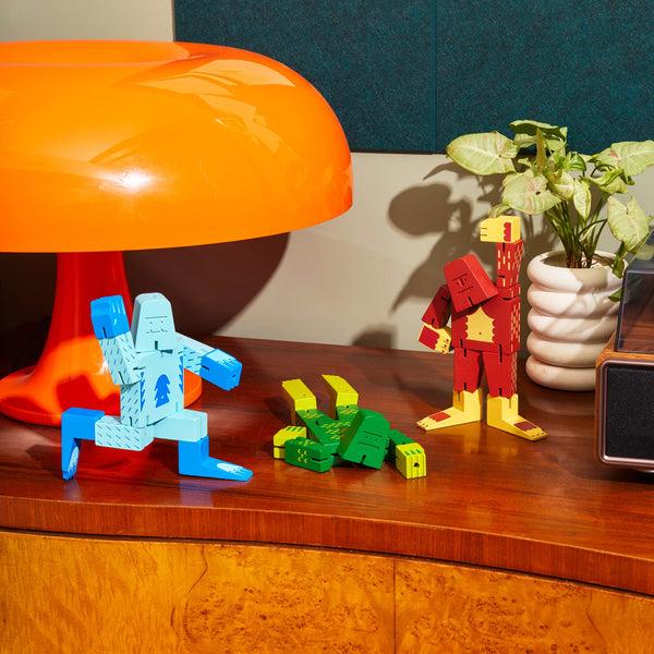 Charles And Marie CUBEBOT CRYPTOIDS SASQUATCH - Roter 3D Puzzle Roboter - Small | David Weeks | Areaware