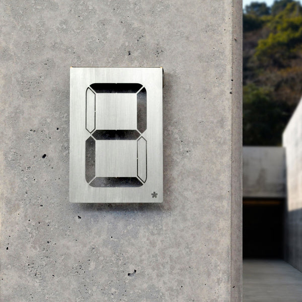 Charles And Marie DIGITAL 8 | HAUSNUMMER | Roman Luyken | Peppermint Products