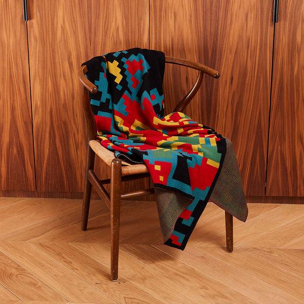 Charles And Marie DIGITAL SUNRISE | TAGESDECKE | 185x140 Cm | Merino Wolle & Seide | Cristian Zuzunaga