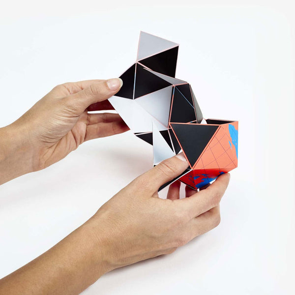 Charles And Marie DYMAXION | Faltbarer GLOBUS | Brendan Ravenhill | Areaware