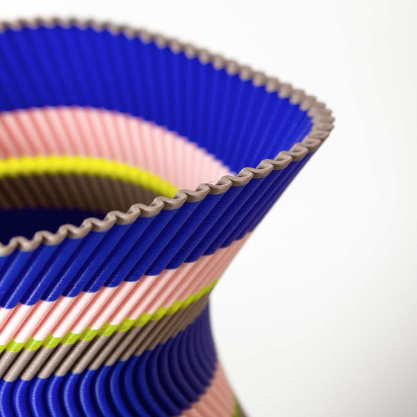 charles and marie FLARE VASE Pattern | 3D gedruckte VASE mit Innenvase | 20 cm hoch | The Edge Collection | Sheyn