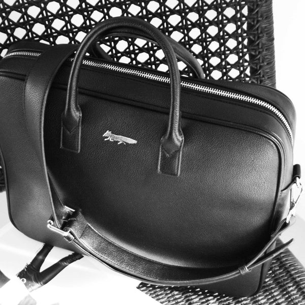 charles and marie FOXX - Schwarze schlanke Laptop Tasche - bis 15 Zoll | Fenella Smith