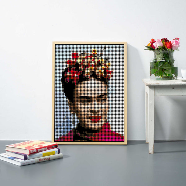 charles and marie FRIDA PIXELART - Kleben nach Zahlen mit Stickern - 50x70 cm | dot on