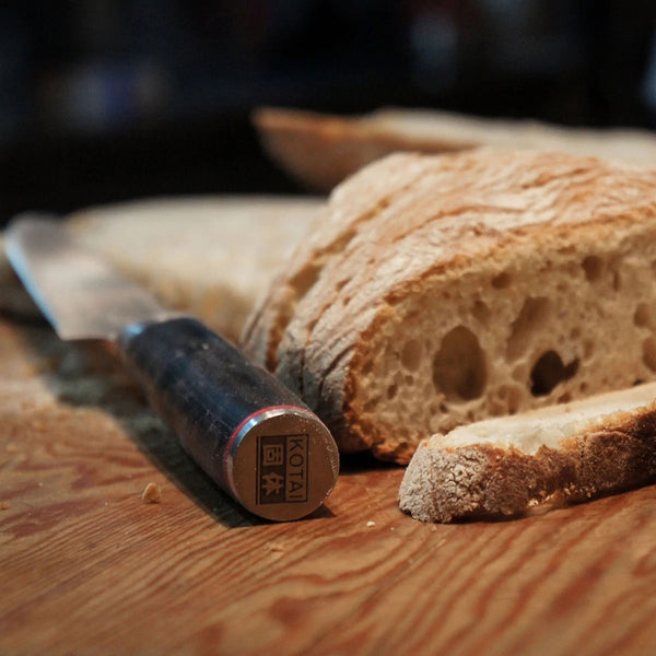 Charles And Marie Gezacktes BROTMESSER | Hölzerne Saya & Bambus-Geschenkbox | 20cm Klinge | Kotai